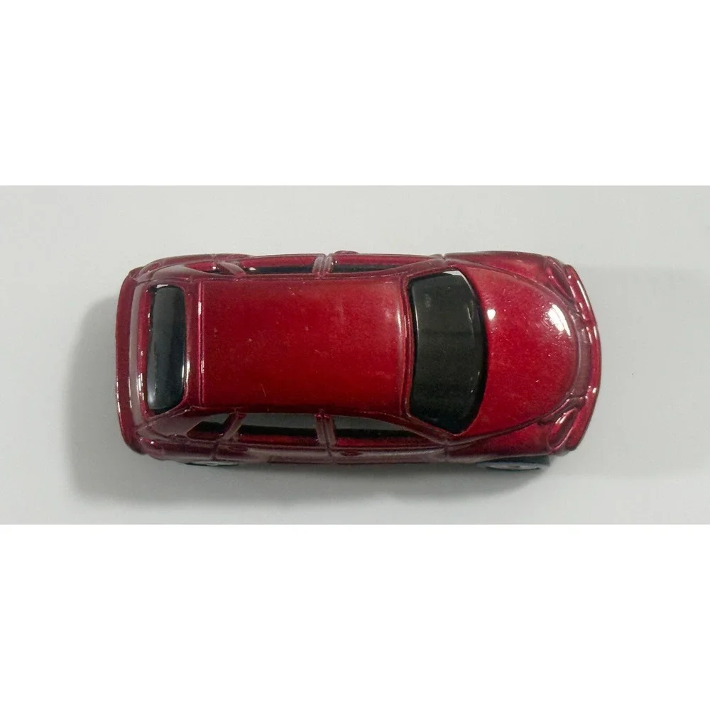 Maisto Chrysler PT Cruiser, Red - 1/64 Scale‎